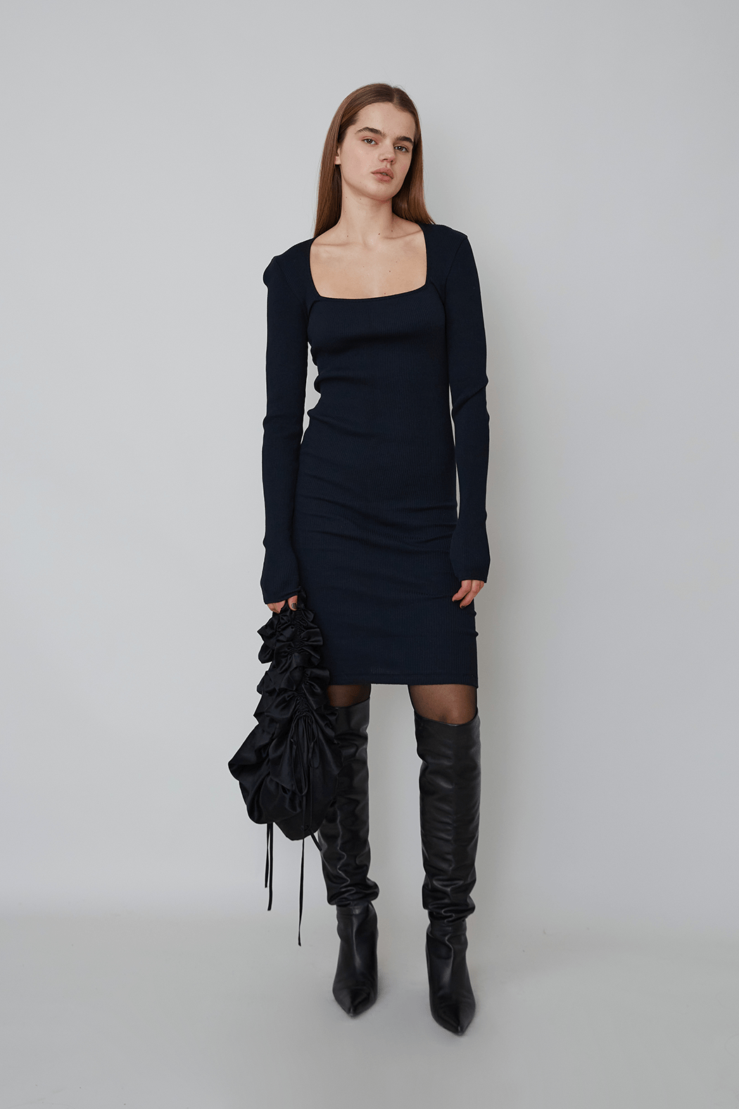 ROSE SEAMLESS DRESS - BLACK